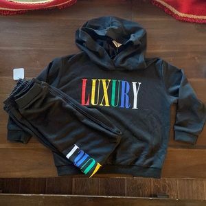 📍 “Luxury” Kids Matching Sweat Suit